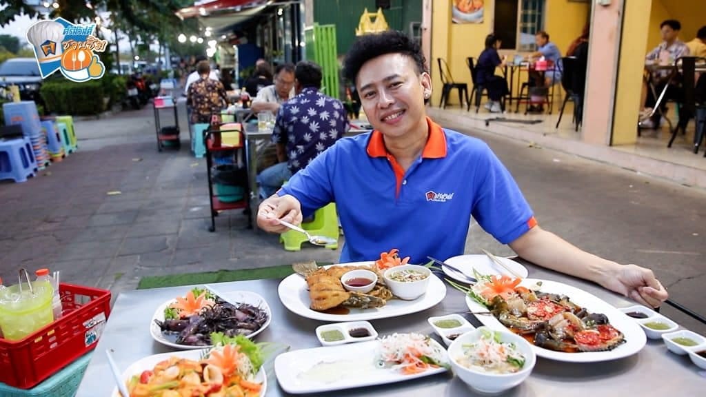 ศรีสวัสดิ์ชวนชิม รีวิวร้านอร่อย หมึกเป็นซาซิมิ ทีเด็ดย่านจรัญ<br>